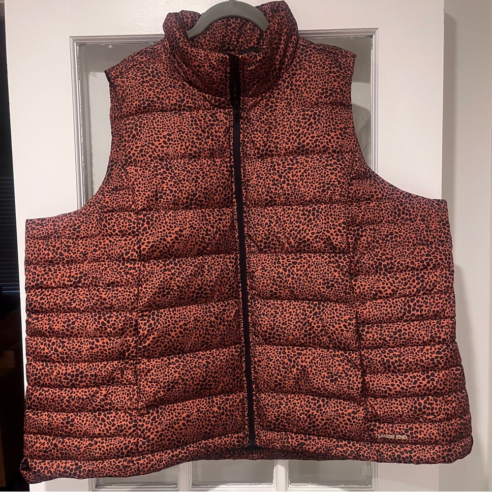 Lands' End Quilted Sleeveless Puffer Vest in Red Leopard